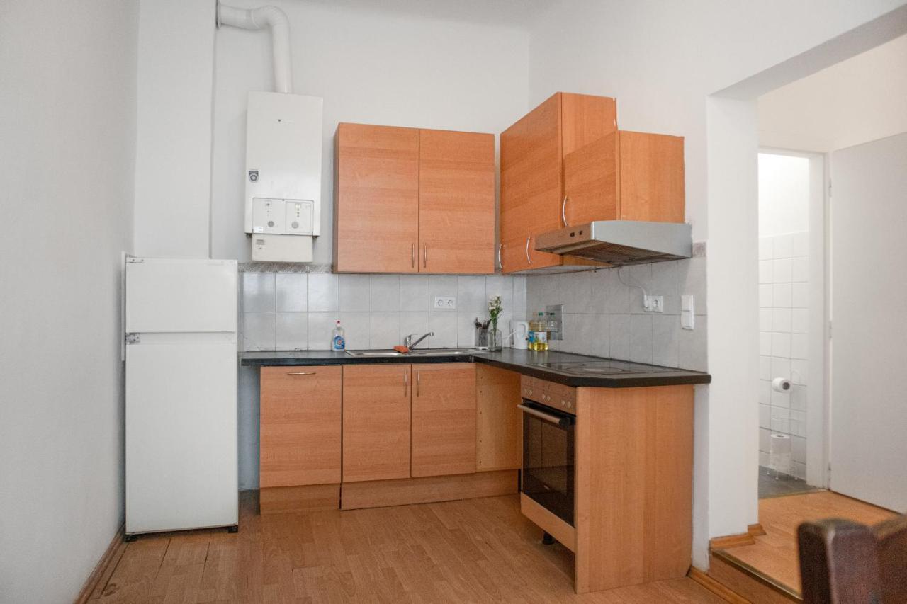 Elegant 2Br Apartment - Near Bahnhof Wien Meidling Bagian luar foto